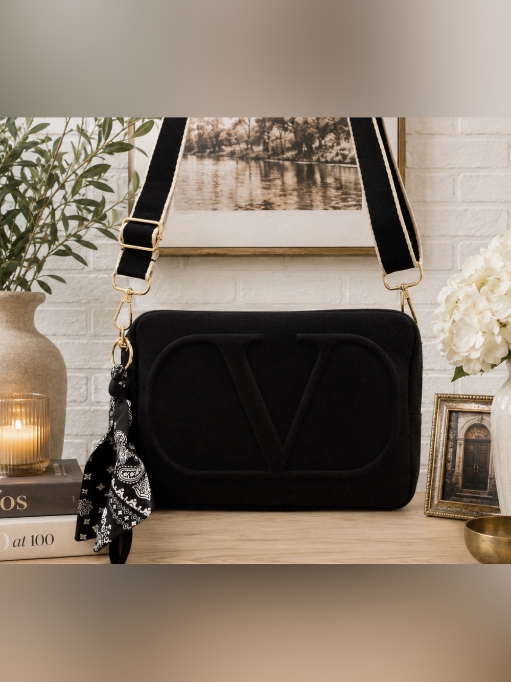 Valentino Black Cosmetic/Beauty Bag GWP item nwot